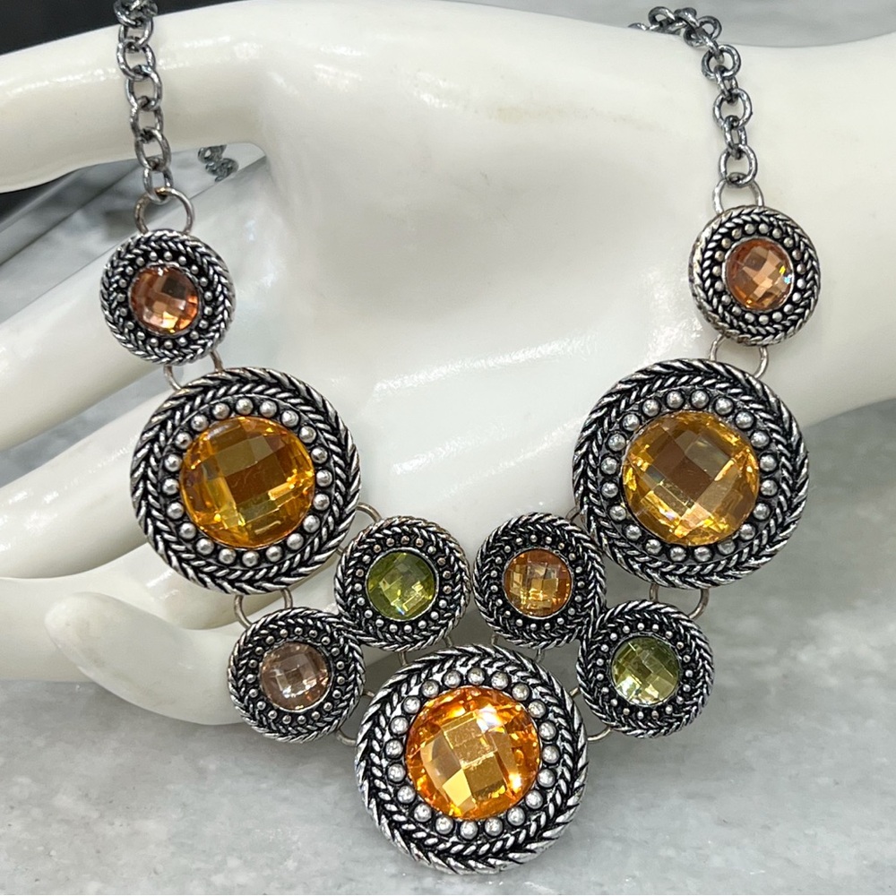 Premier Designs Chiffon Bib Necklace